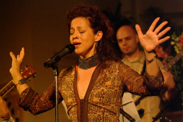 Perla Hi-Res 4 Photo- (c) Sherry Bernett