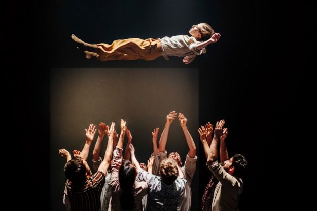 Grande Finale3®Rahi Rezvani 2017 Media Use Grand Finale -®Rahi Rezvani 2017 Paris_3_preview